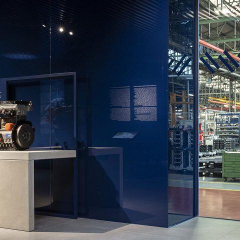 Gallery of Engines – Kohler Engines | <strong>GALLERY OF ENGINES – KOHLER ENGINES</strong> | venue <strong>Reggio Emilia, Italia</strong> | project <strong>Arch. Naomi Hasuike</strong> | ph © <strong>Paolo Carlini</strong>