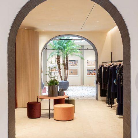 MAX&Co. Concept Store - tables | <strong>MAX&CO. CONCEPT STORES - TABLES</strong> | progetto <strong>Duccio Grassi Architects</strong> | ph © <strong>Jessica Soffiati, Francesca Iovene</strong>